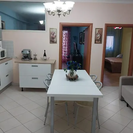 Apartament Me Qira Tek Pallati I Sportit * Durrës
